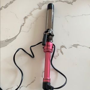 Barley used! Hot Tools 1.25” Curling Iron